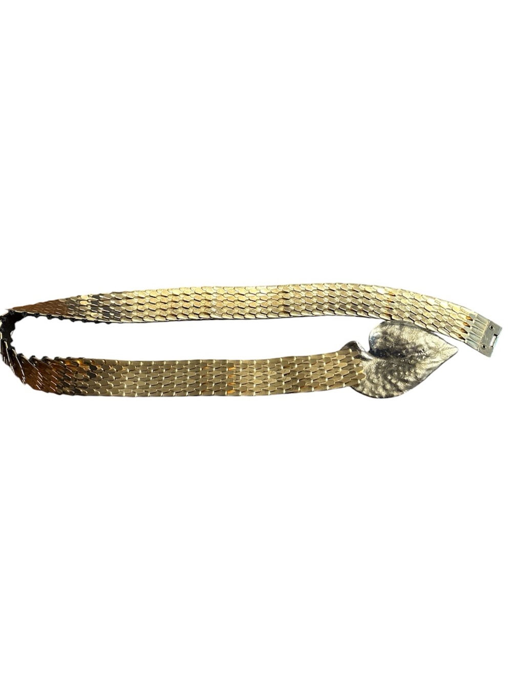 Vintage Metal Stretch Mesh Link Belt with Heavy Leaf Shaped Buckle gold - Picture 2 of 5